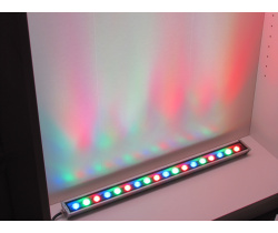 G-XQ5035-RGB 100СМ мульти LED фасад прожектор, 12V, 18W