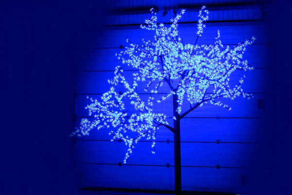 CBL-3.6-2688 Blue LED вишня H:3,6m D3,0 м., синее фото 2