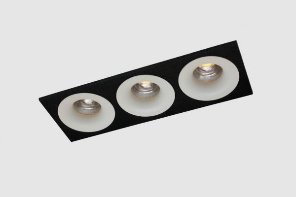 Декоративная тройная рамка (черная) под светильник серии ROUND-IN-01 фото 2