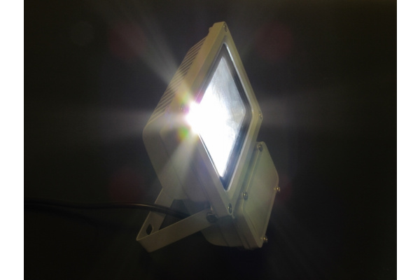 G-DТ115-27-W LED прожектор белый,1LED-15W,220V фото 3