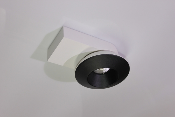 Накладное декоративное кольцо (черное/черное) в светильник серии ROUND-OUT-02/03 and ROUND-IN-03/04 фото 2