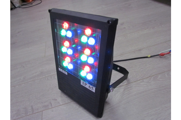 G-TG07 LED прожектор,18 LED,220V,R/G/Bчерный корп фото 1