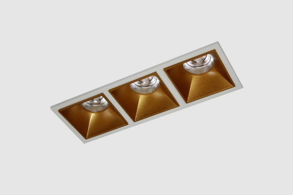 Декоративная тройная рамка (белая) под светильник серии SQUARE-IN-01 фото 3